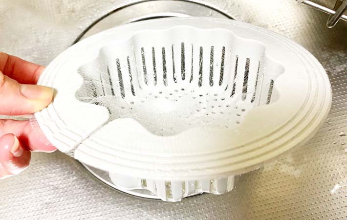 ダイソー『抗菌排水口キャッチ』の使用写真