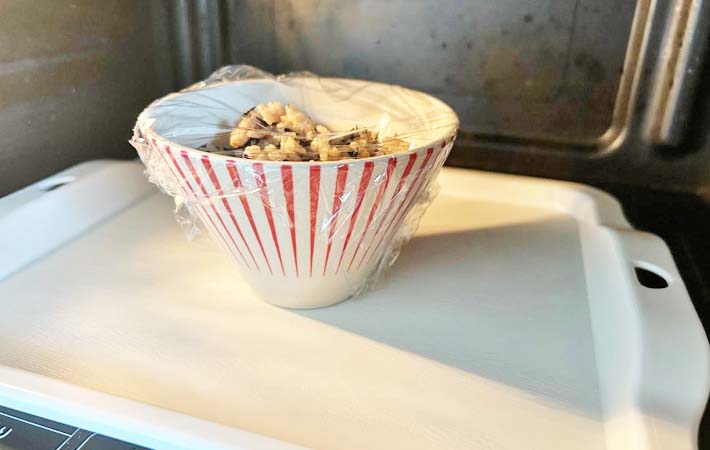 ダイソー『電子レンジで使えるトレー』の使用写真