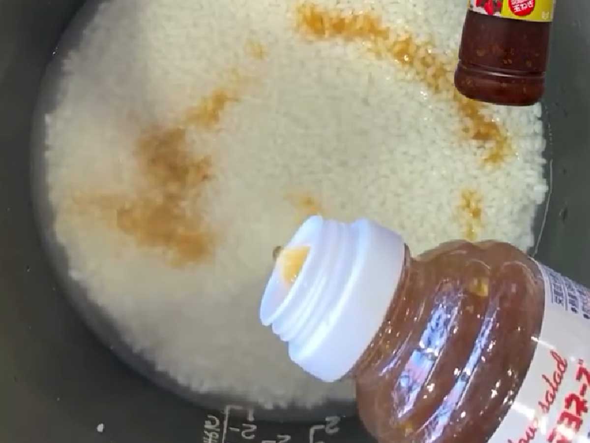 炊き込みご飯の画像