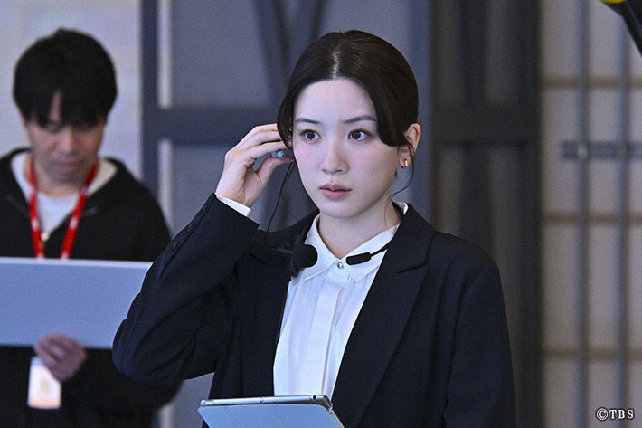 『キャスター』場面写真
