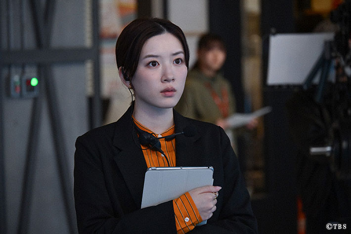 『キャスター』場面写真