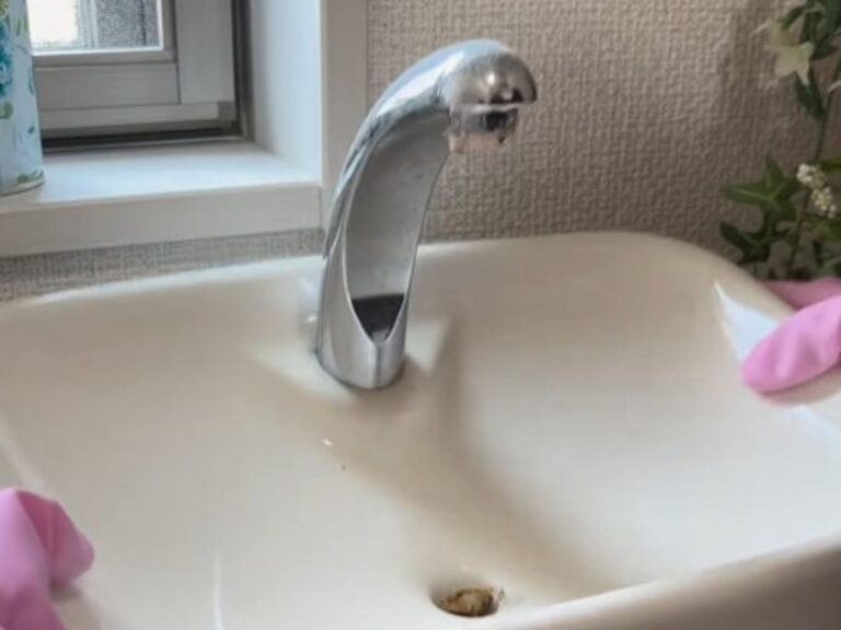 トイレの蛇口