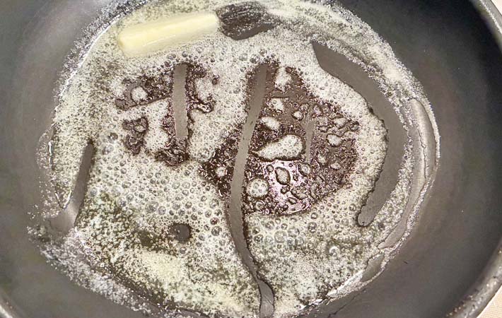 マシュマロ入りヌガーを作る写真