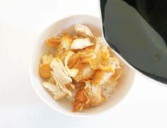 『鶏出汁茶漬け』を作る写真