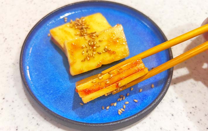 『切れてるチーズのユッケだれ漬け』の完成写真