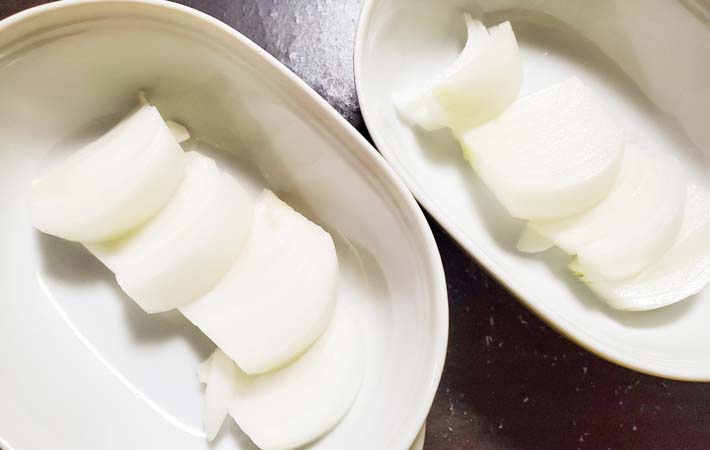 『スナップエンドウと新玉ねぎの香味マヨ焼き』を作る写真