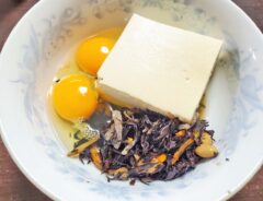 『ひじきの卵とじ　甘酢あんかけ』を作る写真