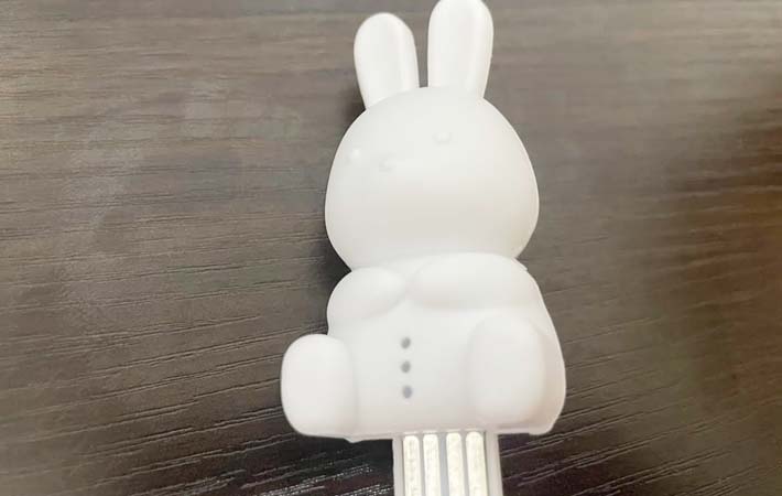 ダイソー『ボイスコントロールライト うさぎ』の使用写真