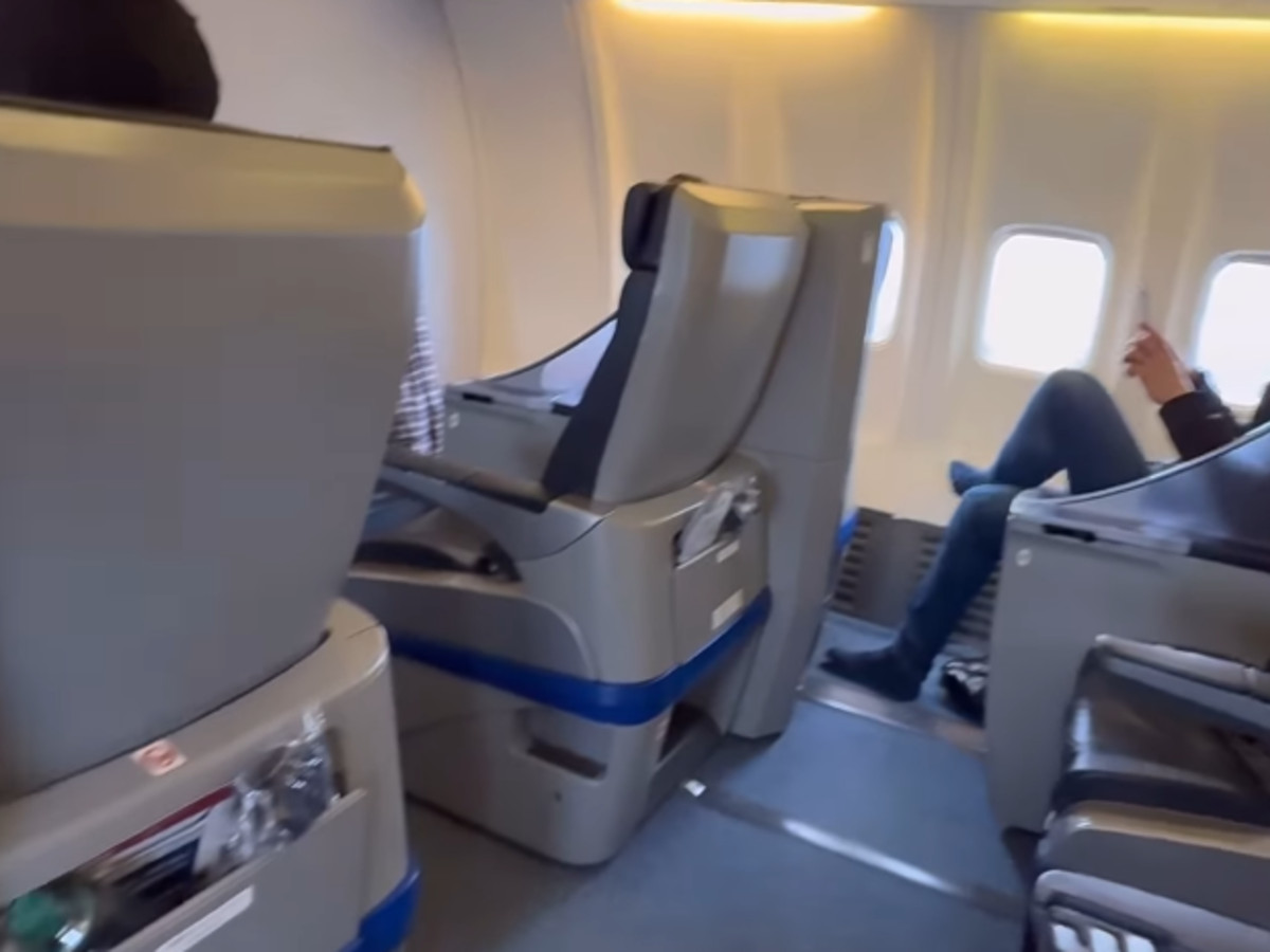 飛行機の座席の写真