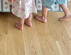 家で再現された屋台で喜ぶ子供達