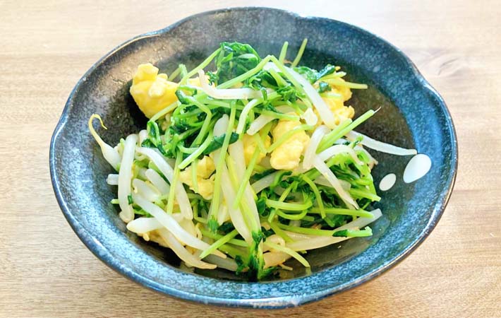 『豆苗ともやしのふわとろ卵炒め』の完成写真