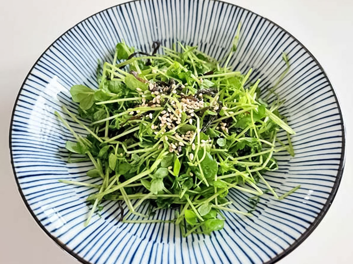 『豆苗の塩昆布和え』の写真