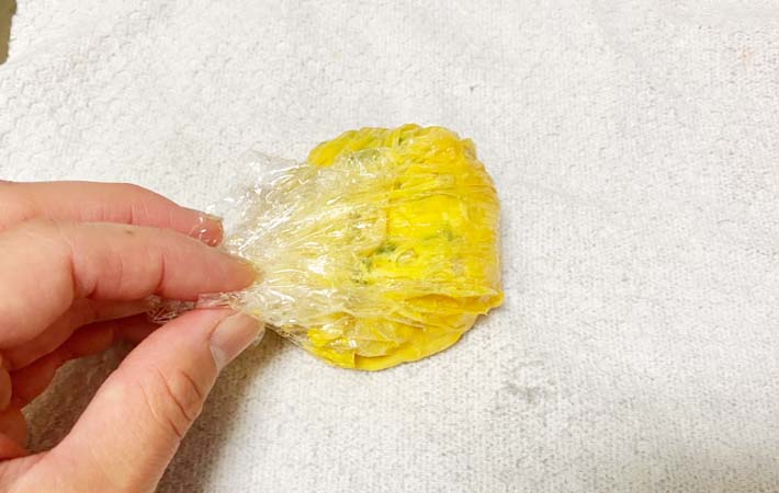 レンジで卵焼きを作る写真