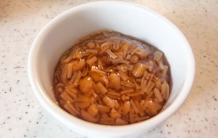 『なめたけ玉子焼き』を作る写真