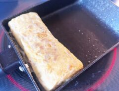 『なめたけ玉子焼き』を作る写真