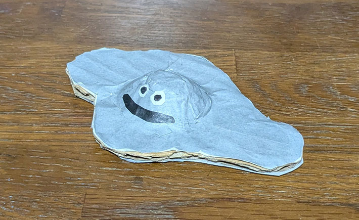 ダンボールで作ったはぐれメタル