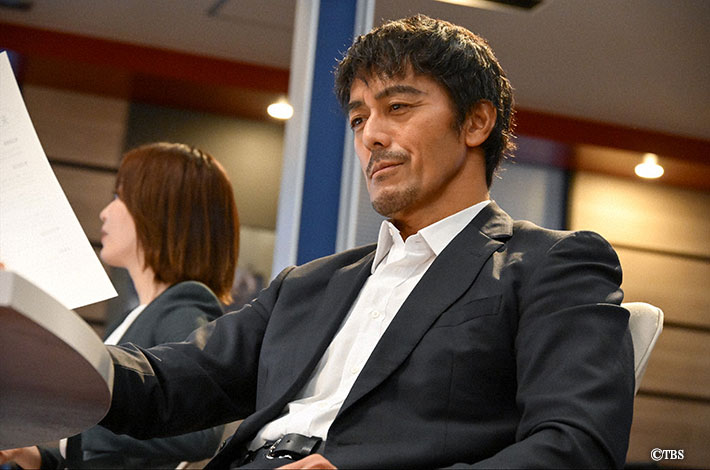 『キャスター』場面写真