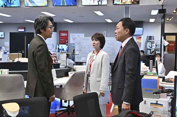『キャスター』場面写真