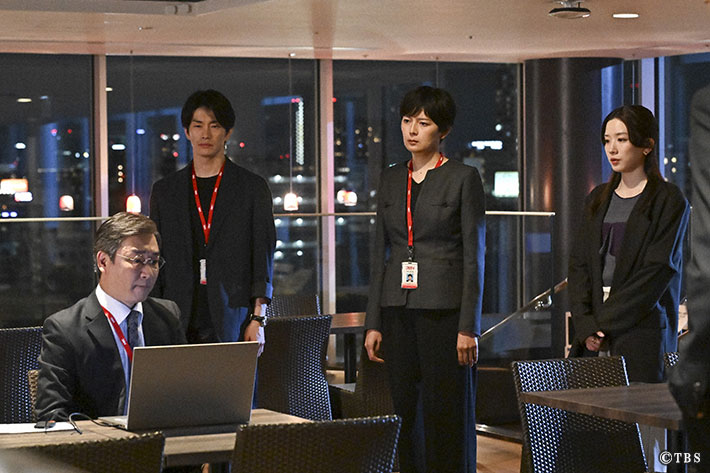 『キャスター』場面写真
