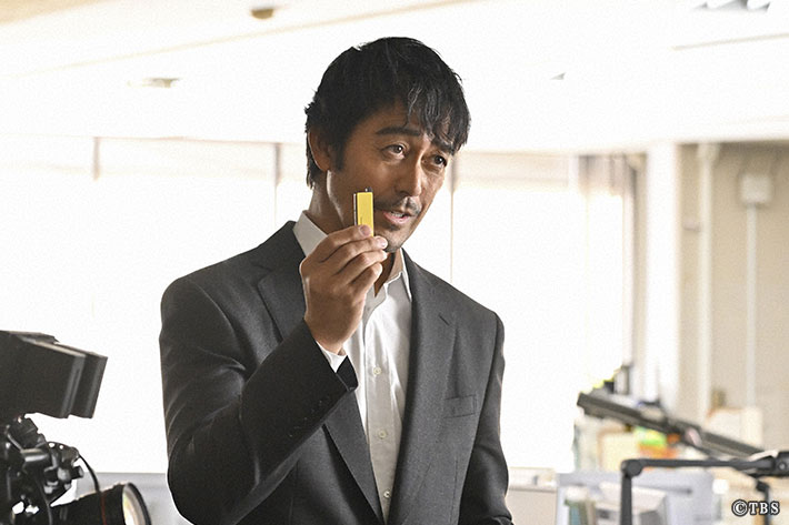 『キャスター』場面写真
