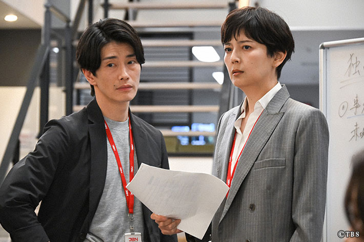 『キャスター』場面写真