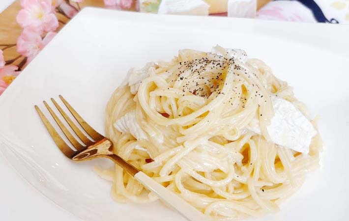 『北海道生乳100% 使用カマンベールで濃厚チーズパスタ』の完成写真