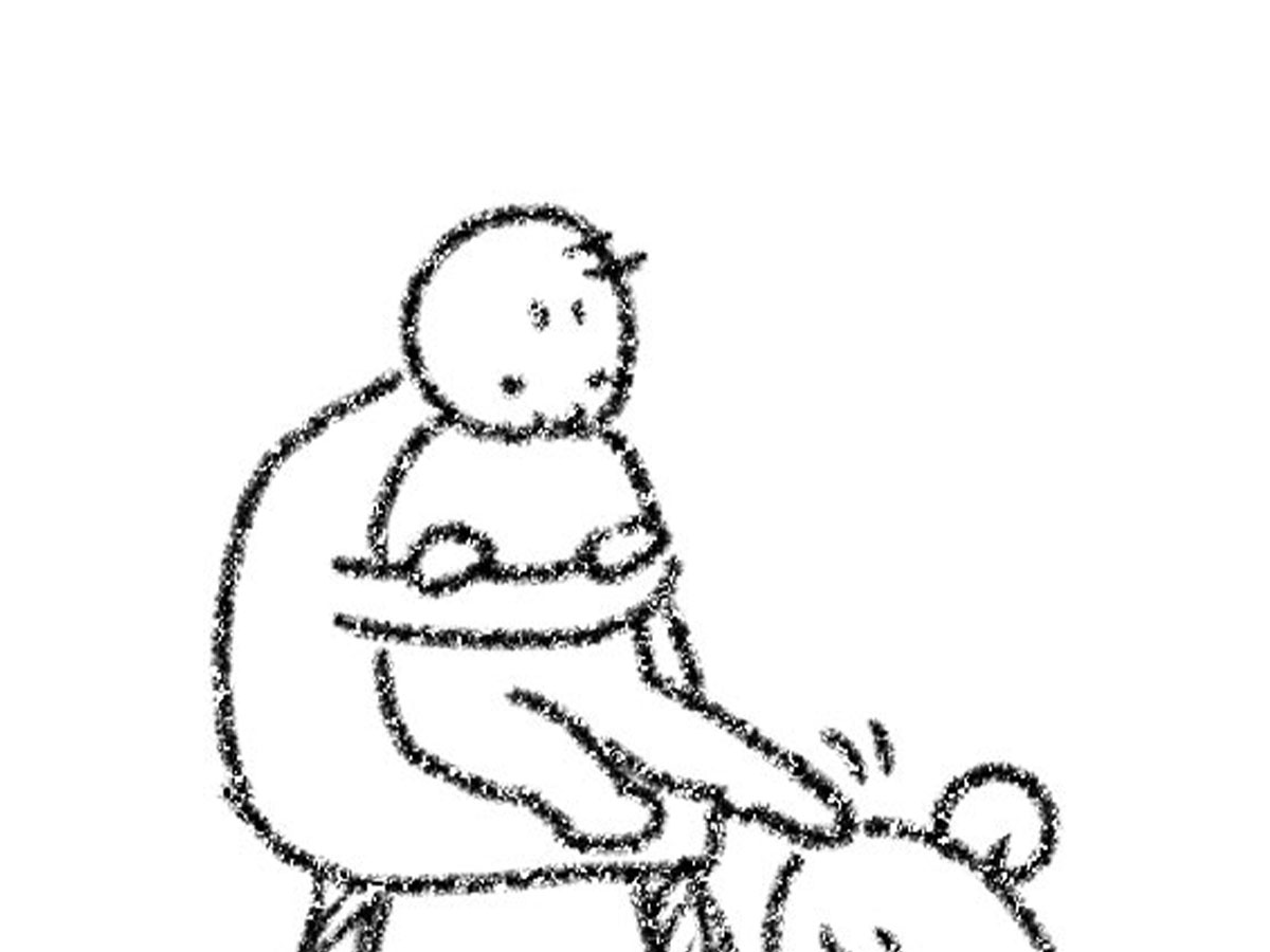 床に落ちた離乳食を片付ける母親の頭を、足でなでる赤ちゃんのイラスト