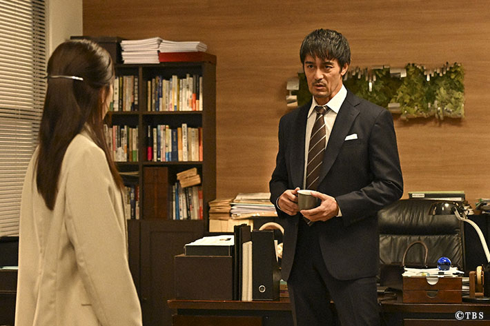 『キャスター』場面写真