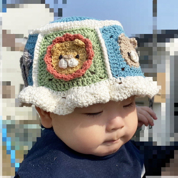ハンドメイドの帽子の写真
