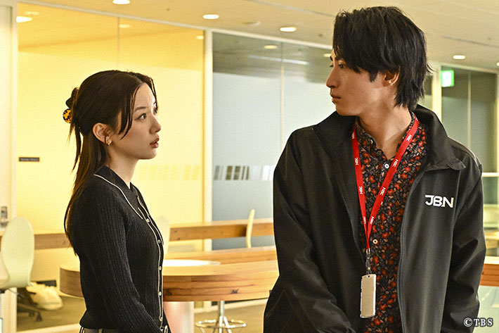 『キャスター』場面写真
