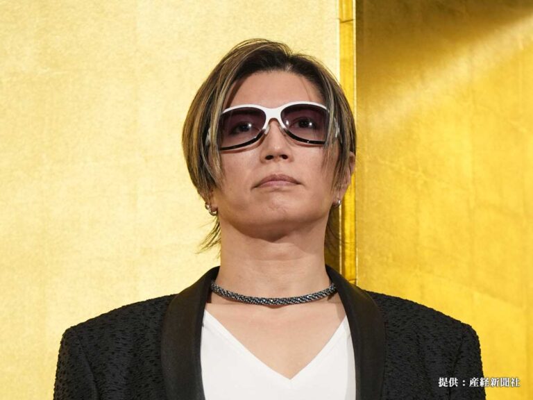 Gackt パパラパ　衣装パーカー　美品 Gackt パパラパ 衣装パーカー 美品 - メルカリ
