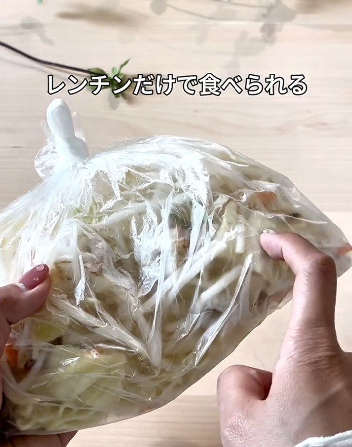 もな（mona_kurashi_）さんが紹介した『焼かない焼きそば』