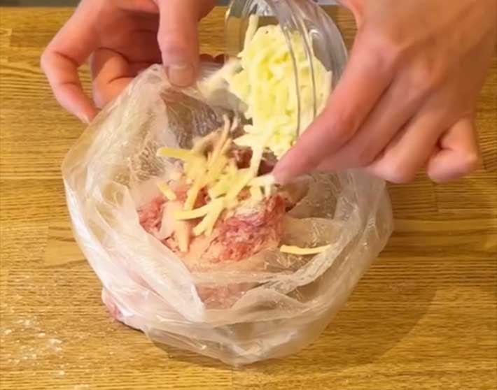 豚コマチーズボール