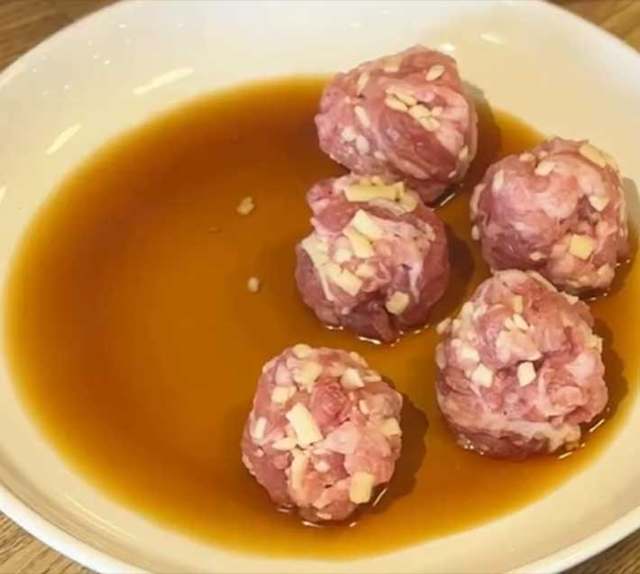 豚コマチーズボール