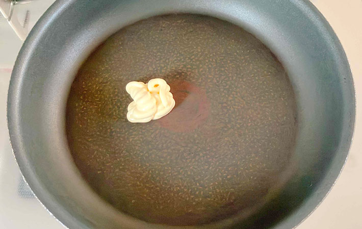 『ちくわのピリッとマヨネーズ炒め』を作る写真