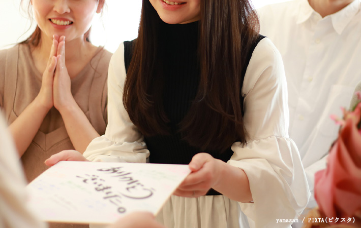送別会の女性