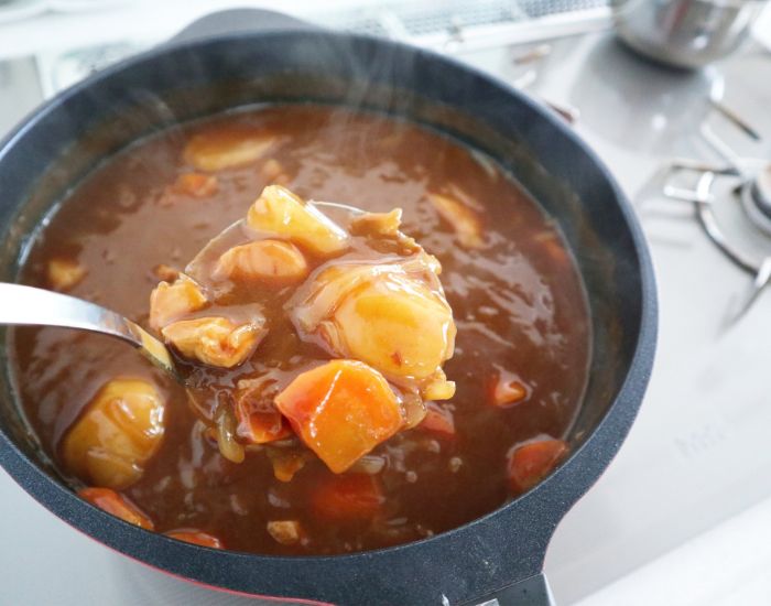 鍋に入ったカレー