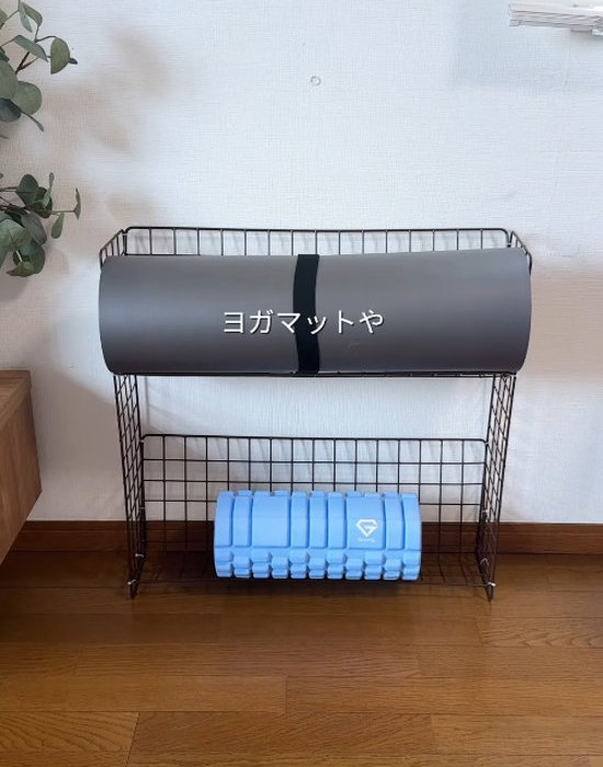 収納棚に置いたヨガマット