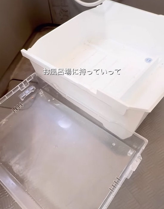 取り出した野菜室の引き出し