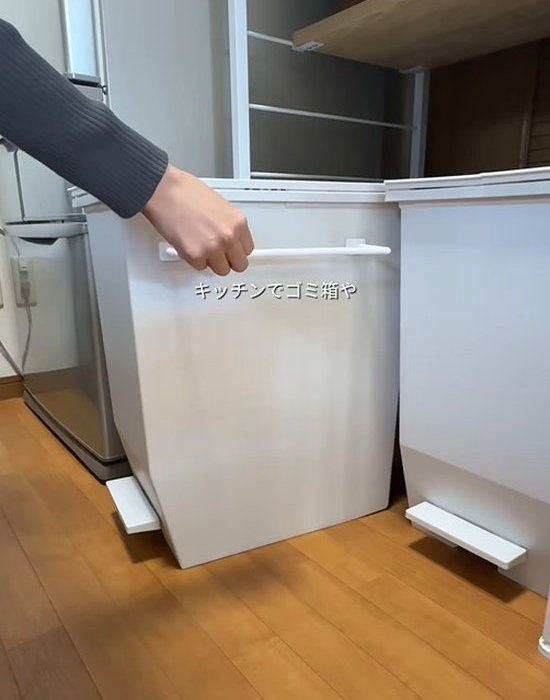 マルチバーをゴミ箱に貼る人