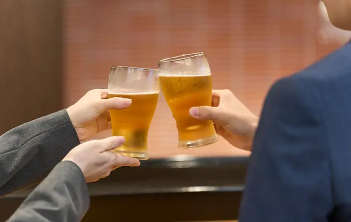 飲み会のマナーで新人が気を付けるべき６つのポイント