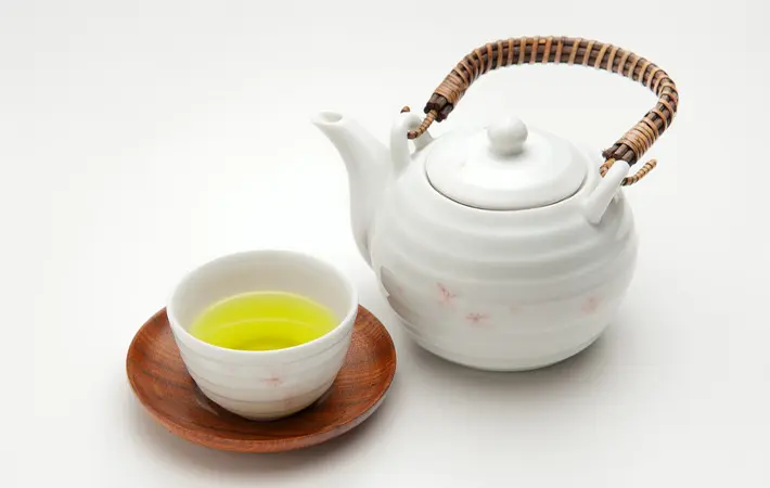 お茶以外の飲み物を出す際のマナー