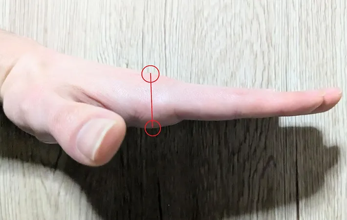 手の厚みの測り方
