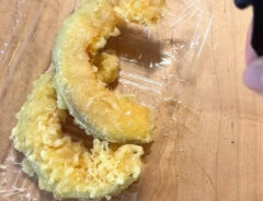 あいこ（aiko_kurashi）さんが紹介した、お惣菜の揚げ物をさらにおいしく食べる方法