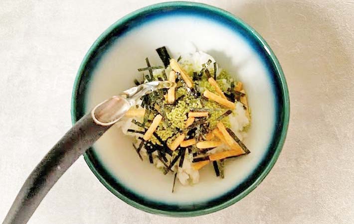 『お茶づけポテチ』を作る写真