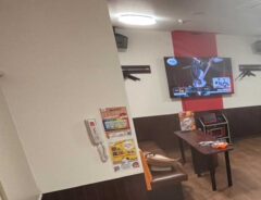 カラオケの部屋