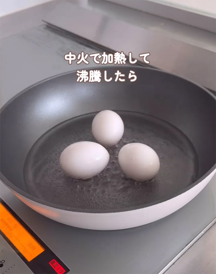 ぱるん（parun_kurashi）さんが紹介した、ゆで卵の裏技
