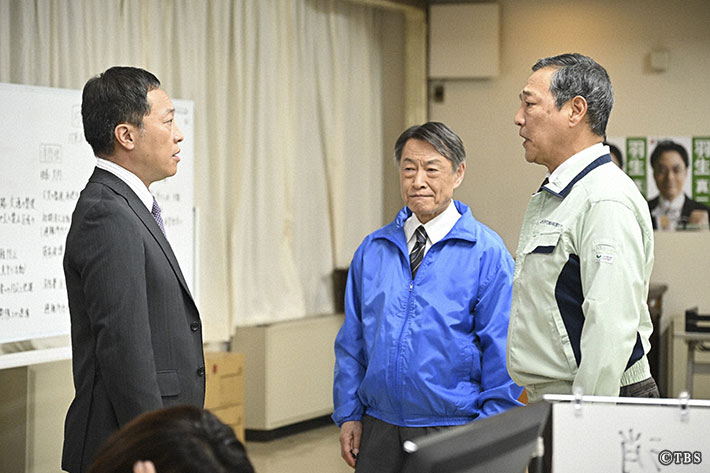 『キャスター』場面写真