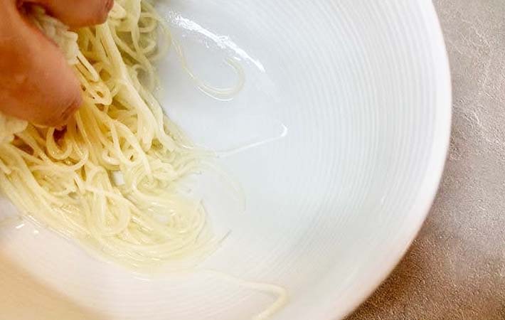 そうめんの水が残っている写真
