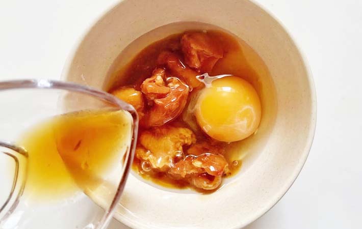 『焼き鳥缶で作る親子丼』を作る写真
